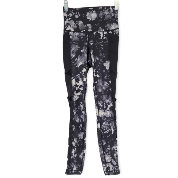 Lululemon Rise and Flow Pant (Full-On Luxtreme) - Picture 6 of 8